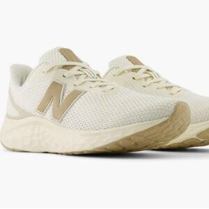 New Balance Fresh Foam Arishi V4 in Angora